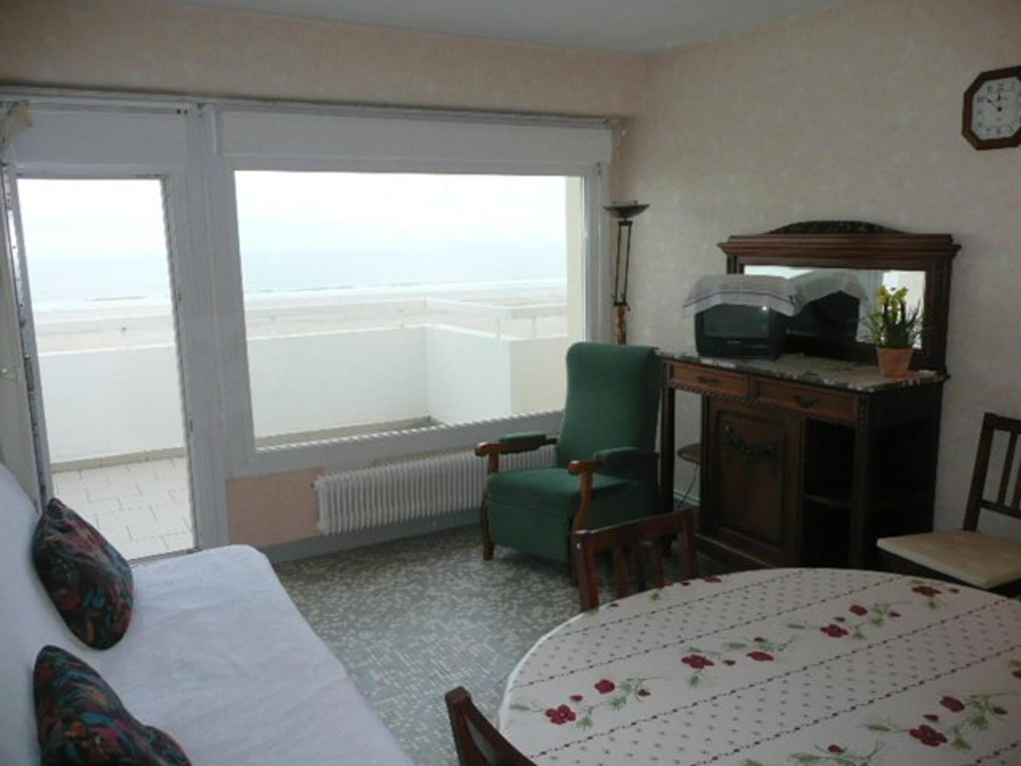 Appartement Front De Mer Avec Terrasse - 2 Chambres, Animaux Acceptes - Fr-1-674-16 Berck Exterior photo